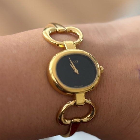 GUCCI WATCH - Picture 2 of 4